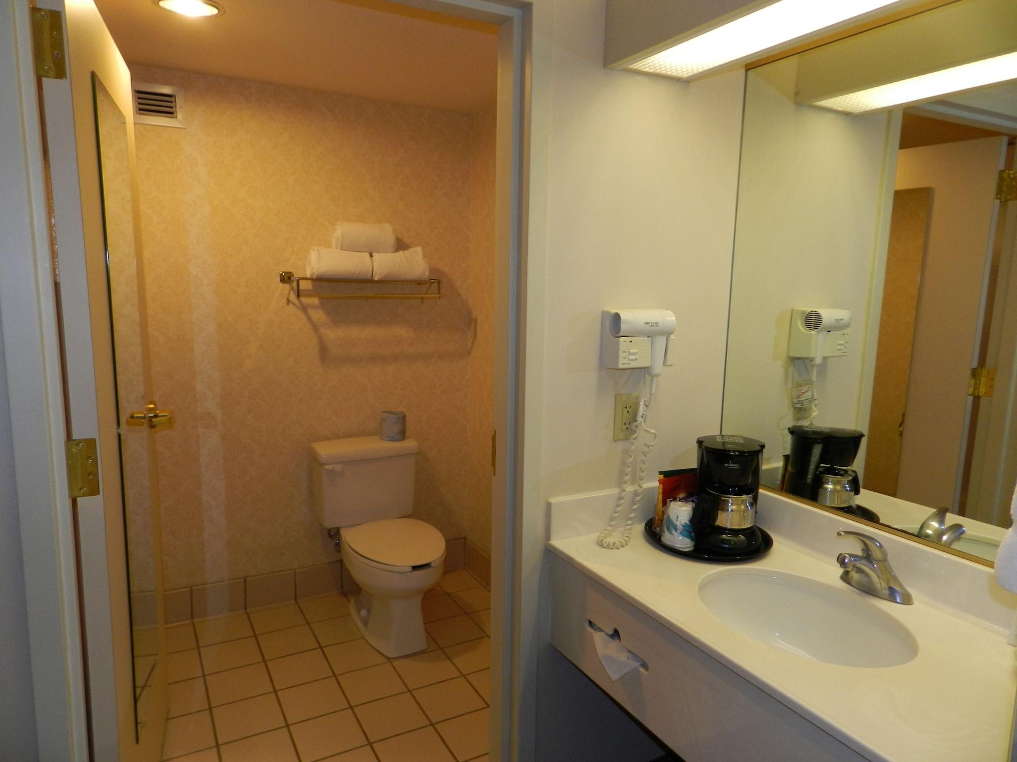 Spark By Hilton East Hotel 3*